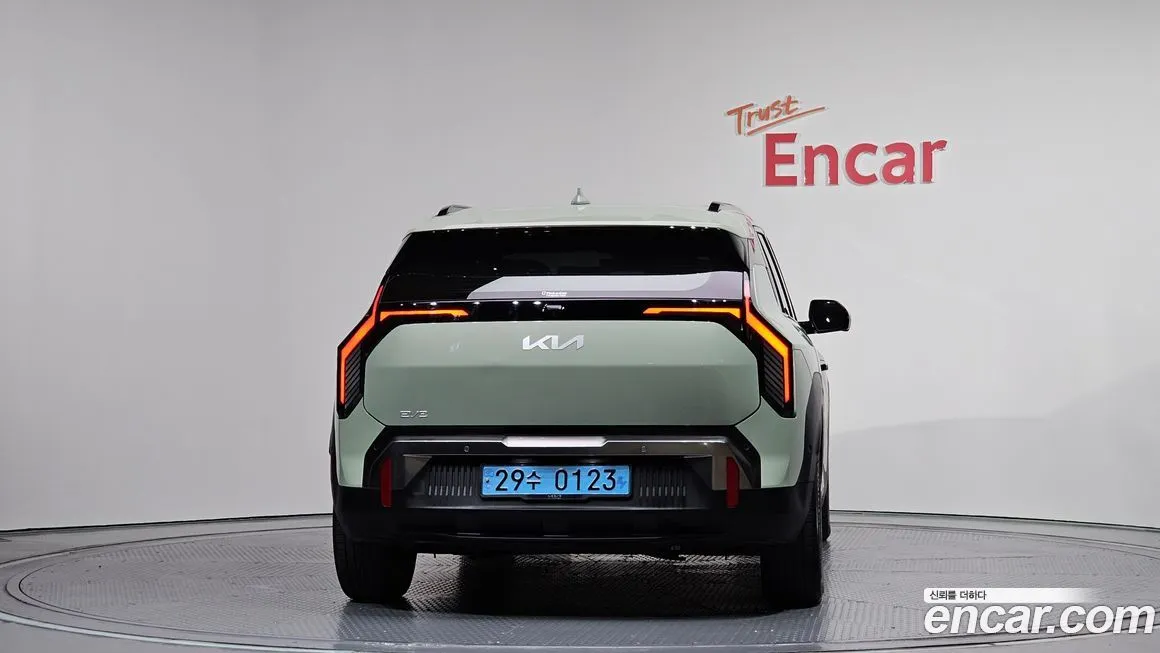 Kia EV3 — фото 4