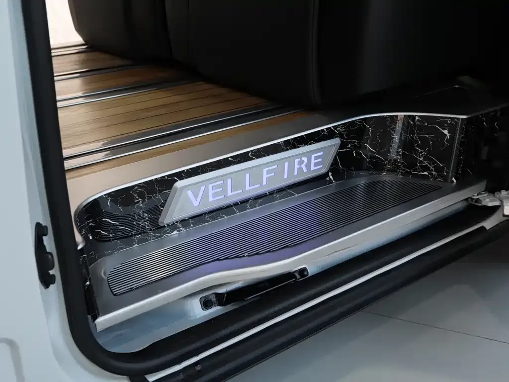 Toyota Vellfire 2022 из CN, фото 10