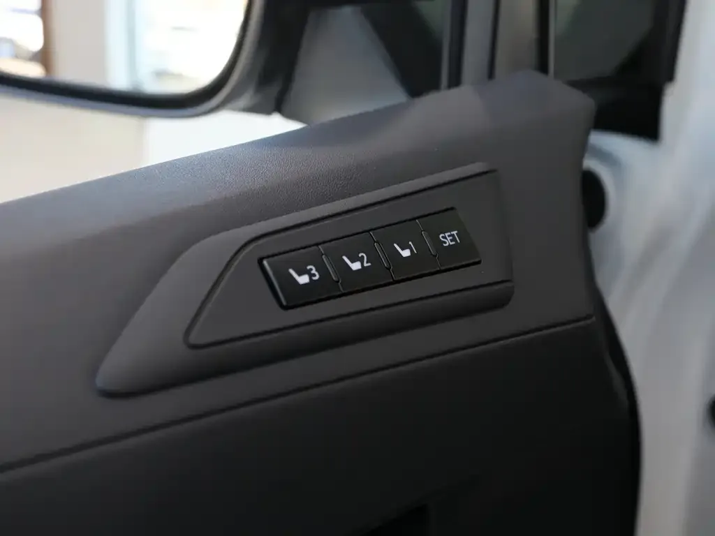 Toyota Vellfire 2022 из CN, фото 5