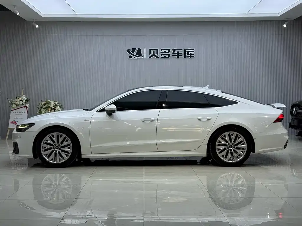 Audi A7 2021 из CN, фото 3