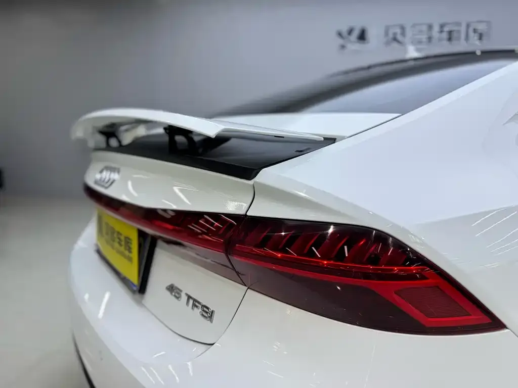 Audi A7 2021 из CN, фото 7