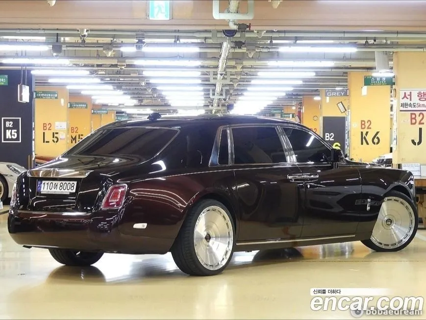 Rolls-Royce Phantom 2023 из KR, фото 3
