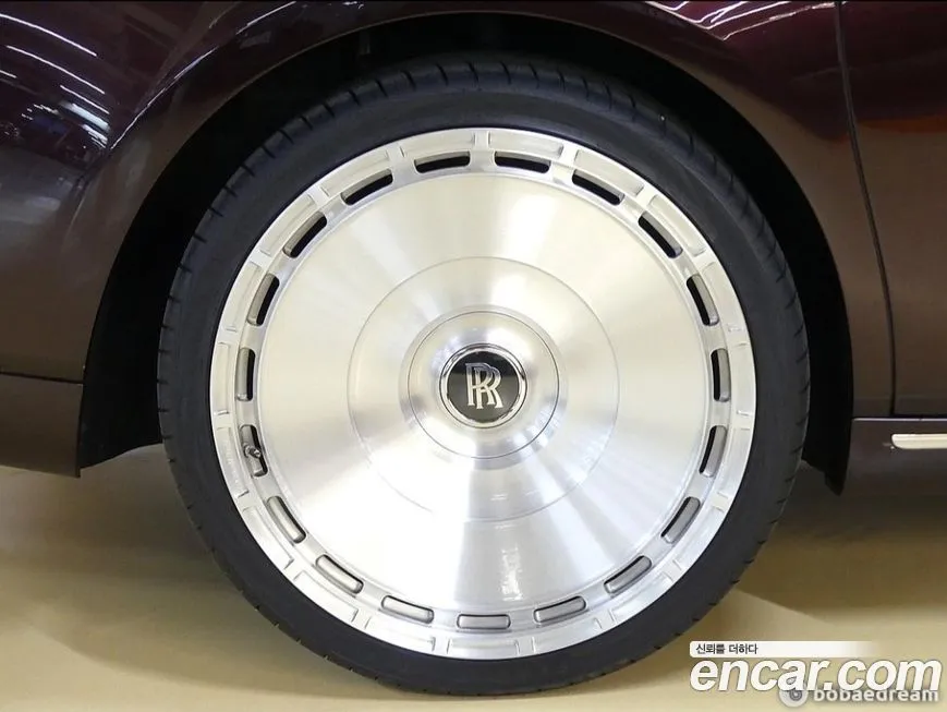 Rolls-Royce Phantom 2023 из KR, фото 6