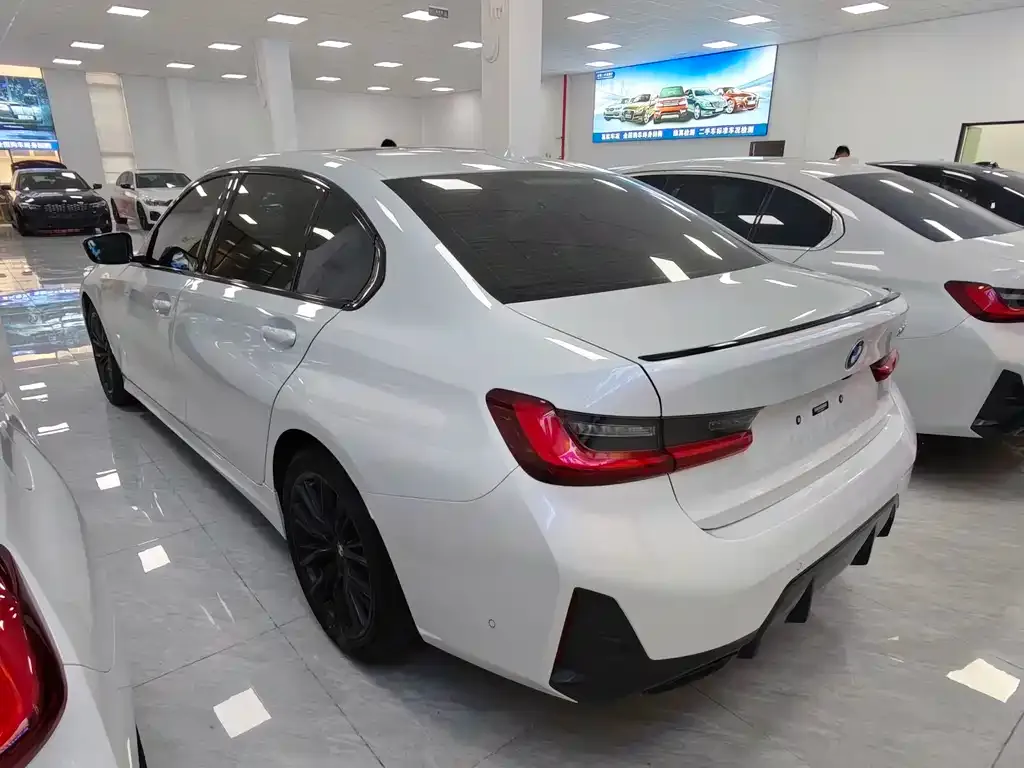 BMW 3 Series 2023 из CN, фото 6