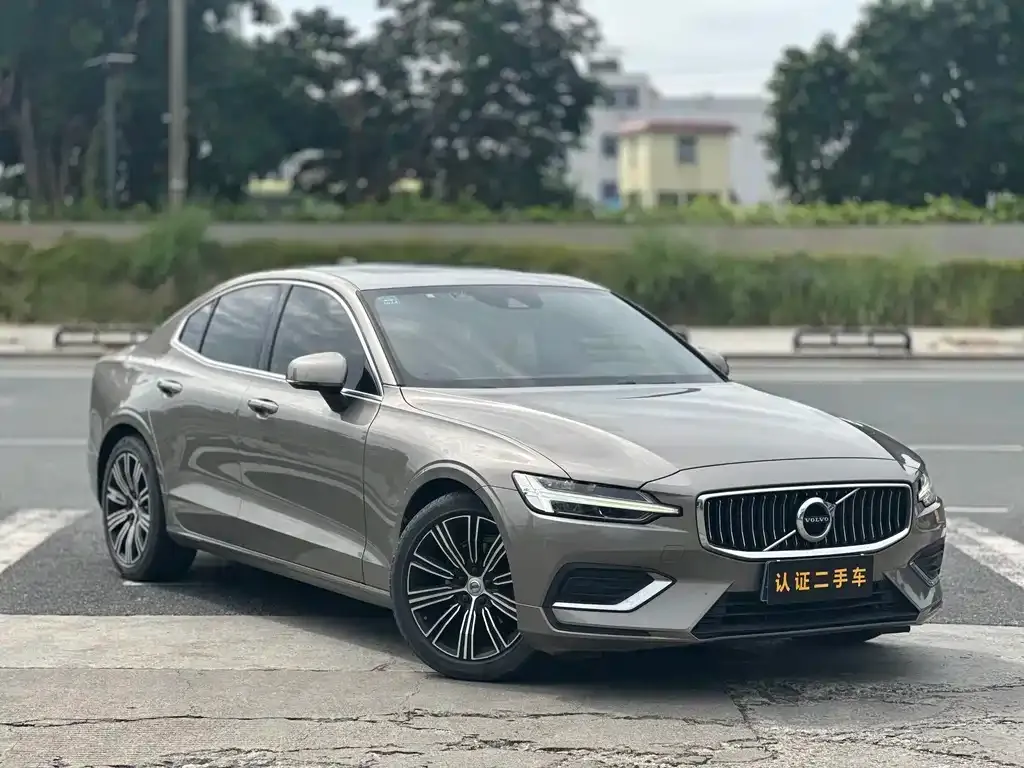 Volvo S60 — фото 3