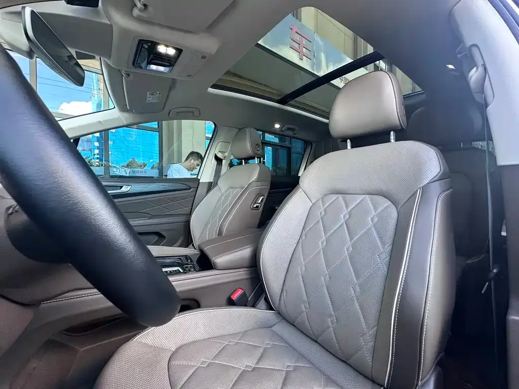 Volkswagen Viloran 2022 из CN, фото 10