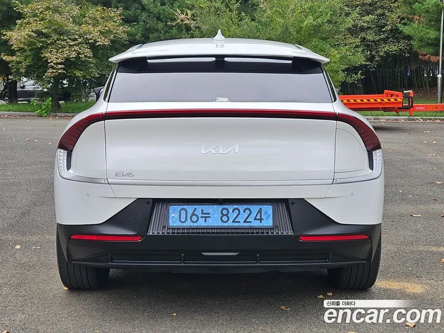 Kia EV6 2023 из KR, фото 4