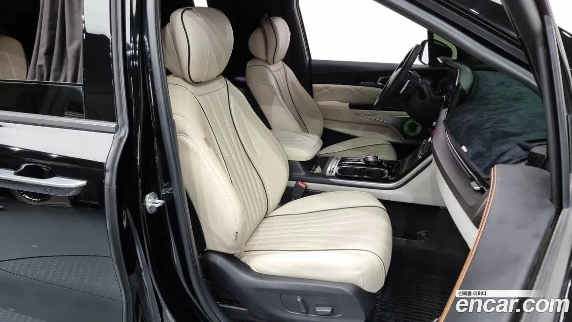 Kia Carnival — фото 10
