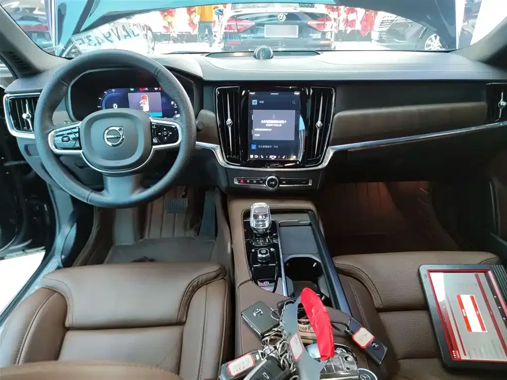 Volvo S90 2023 из CN, фото 10