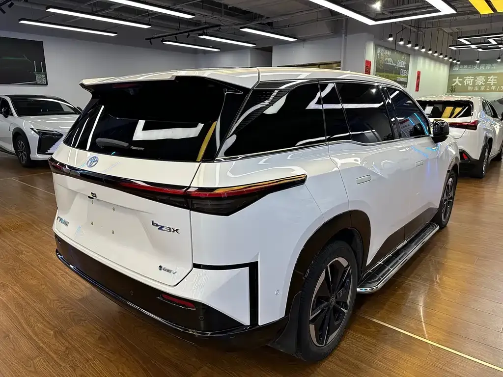 Toyota Platinum 3X 2025 из CN, фото 5