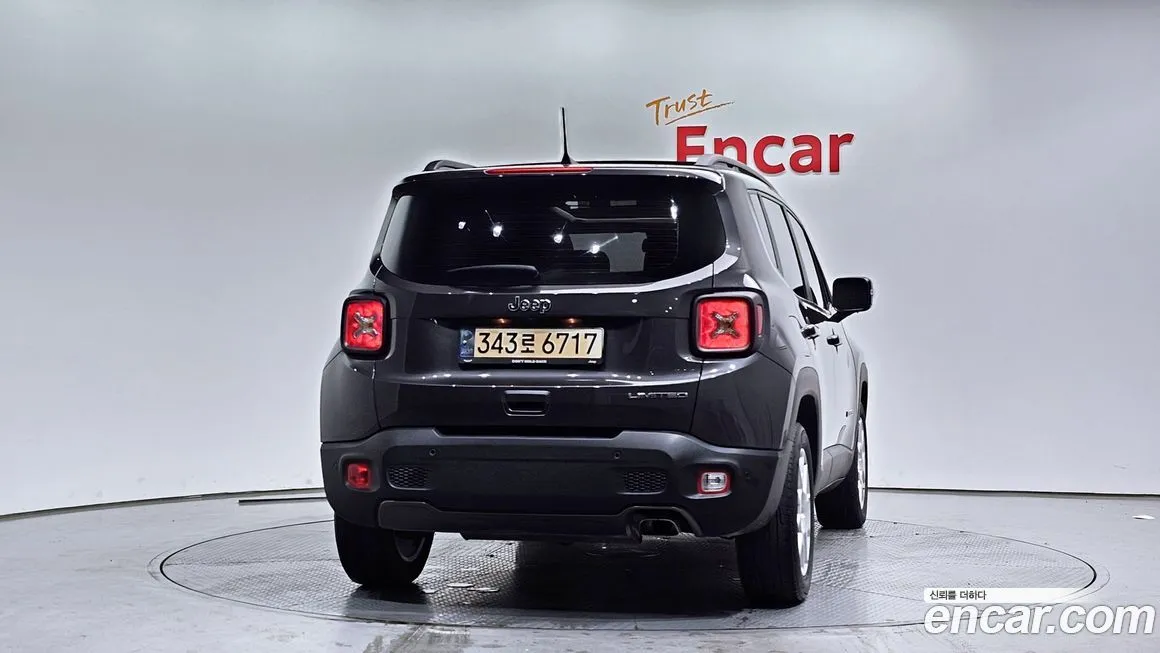 Jeep Renegade — фото 4
