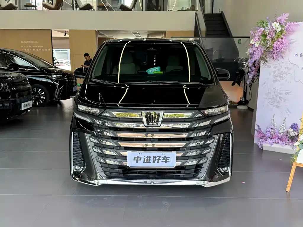 Toyota Vellfire 2024 из CN, фото 2
