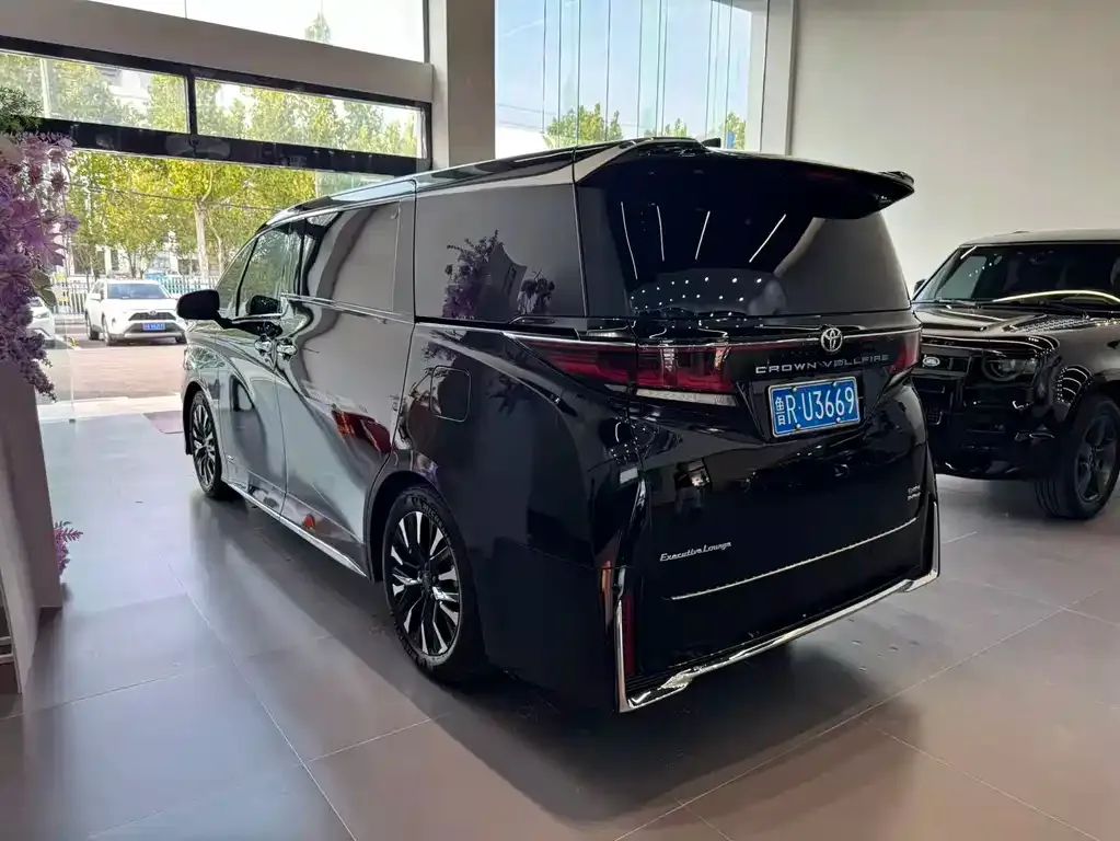 Toyota Vellfire 2024 из CN, фото 6