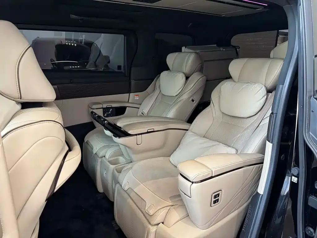 Toyota Vellfire 2024 из CN, фото 8