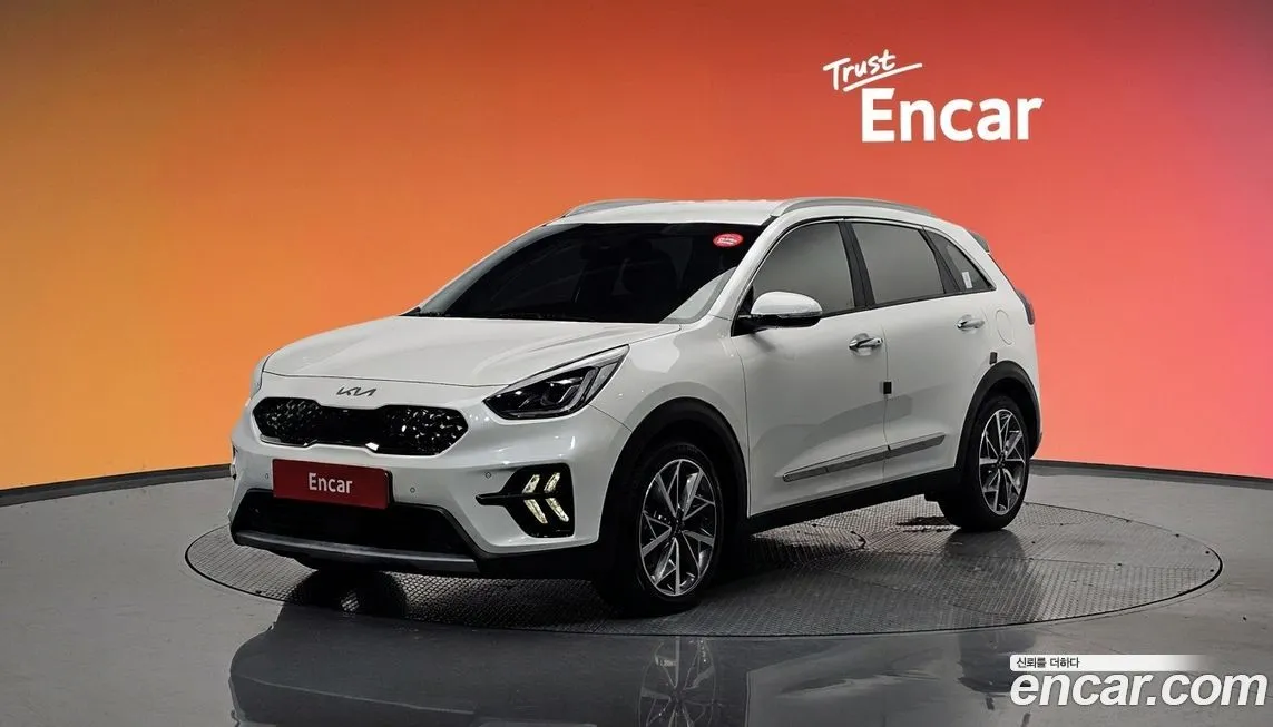 Kia Niro — фото 1