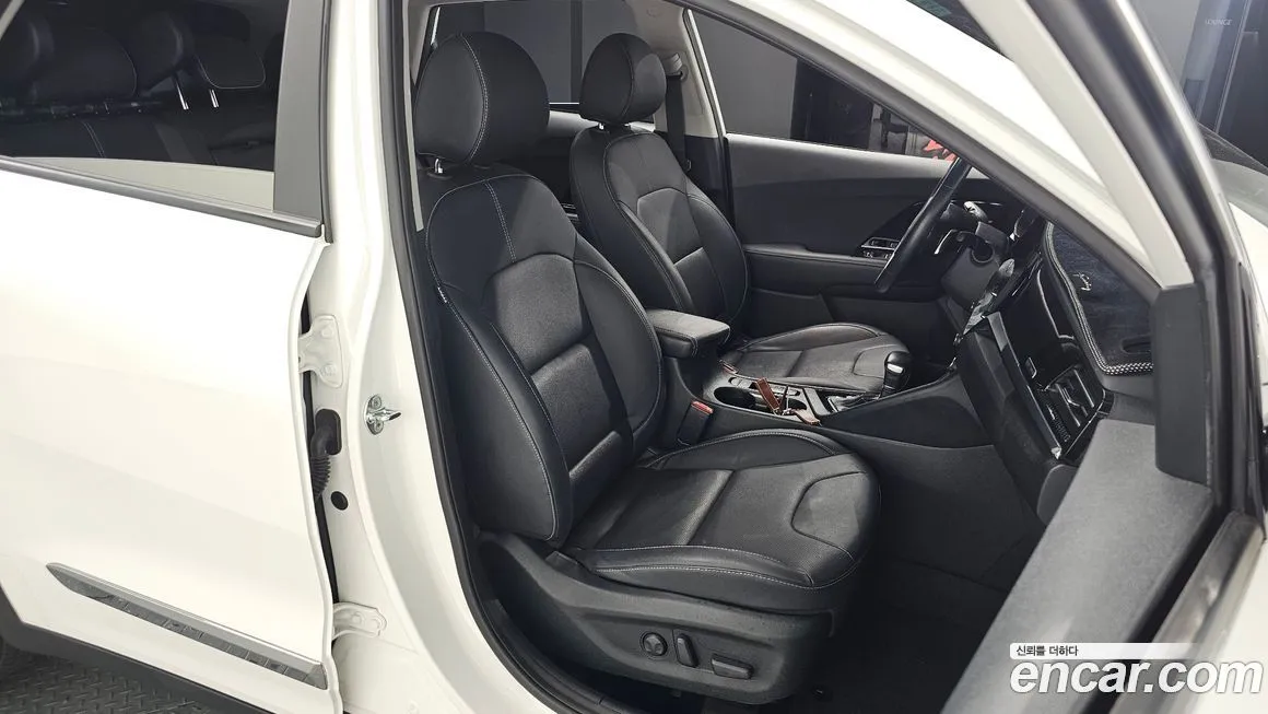 Kia Niro — фото 10