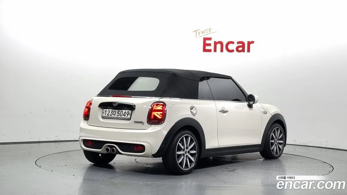 [object Object] Cooper Convertible 2021 из KR, фото 2