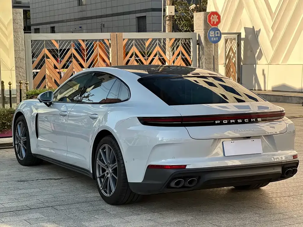 Porsche Panamera — фото 4