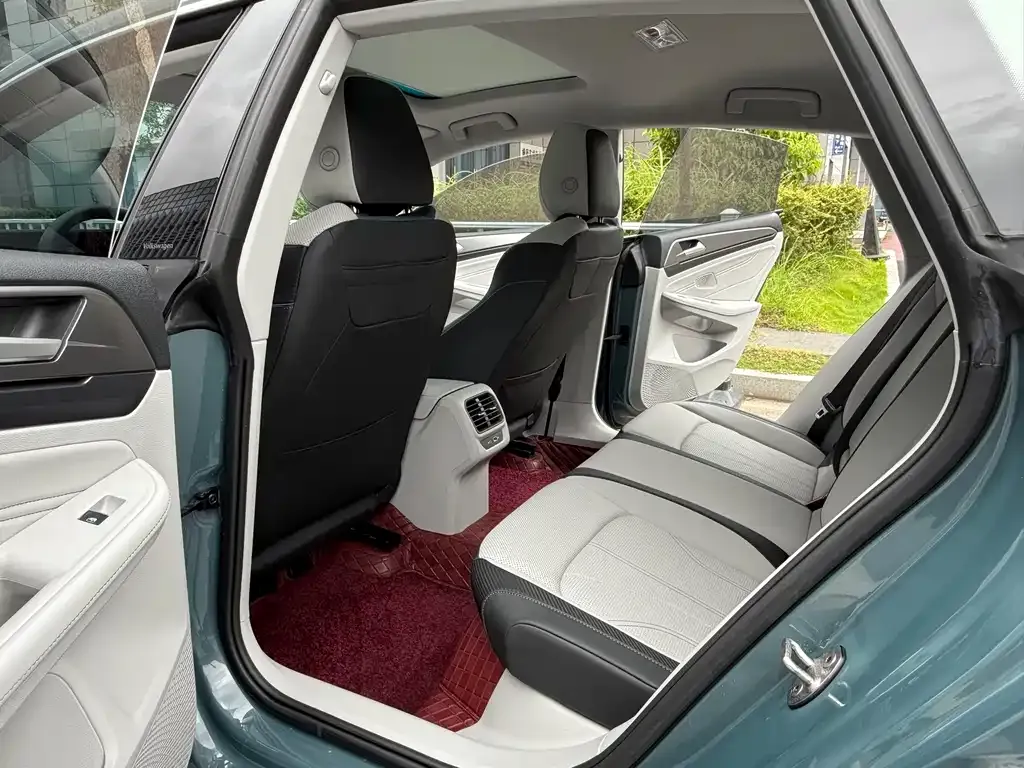 Volkswagen Lamando 2024 из CN, фото 10