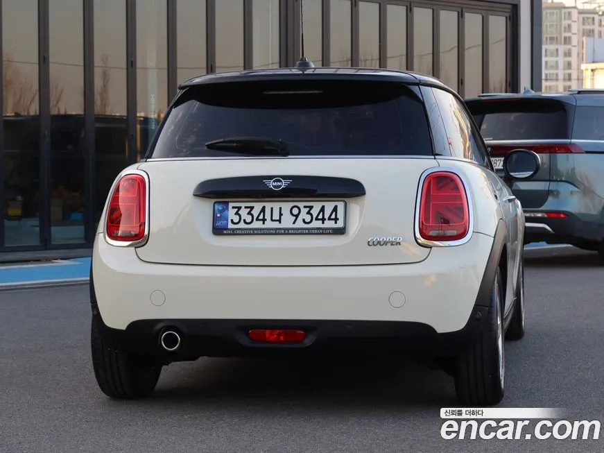 Mini Cooper 2021 из KR, фото 2