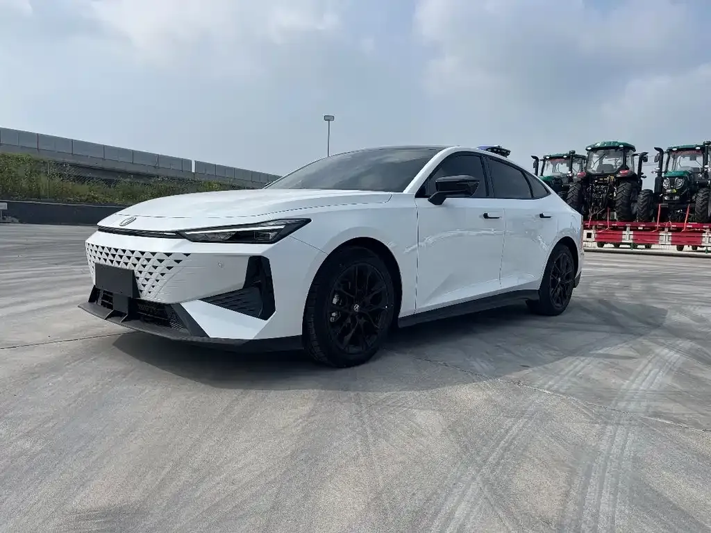 Changan UNI-V 2025 из CN, фото 1