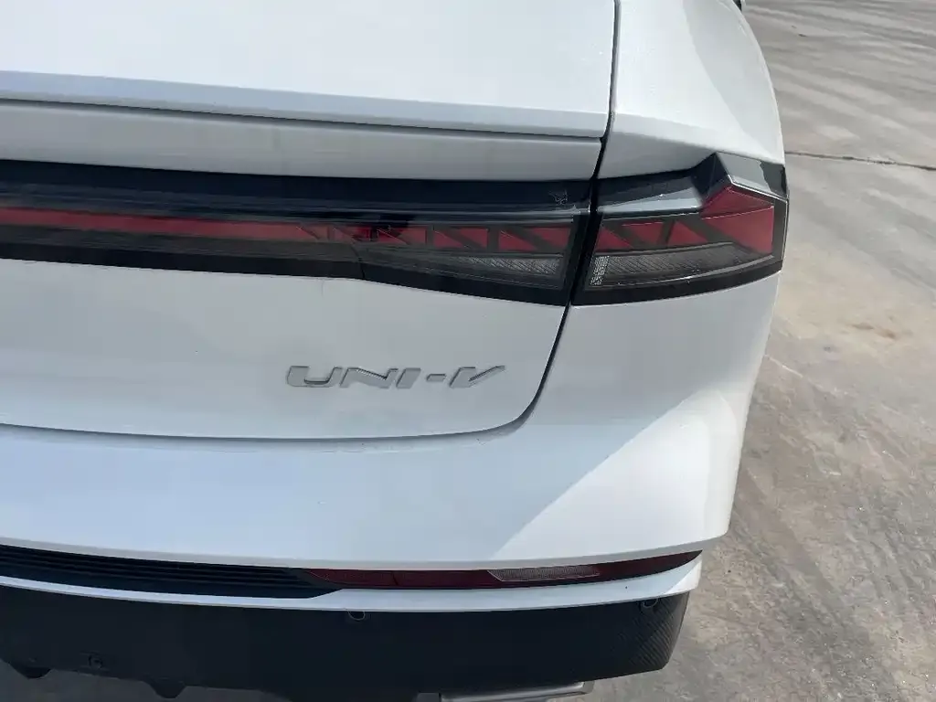 Changan UNI-V 2025 из CN, фото 9