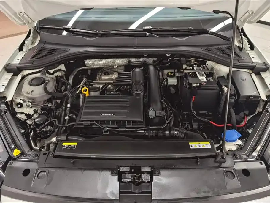 Volkswagen Bora 2023 из CN, фото 10