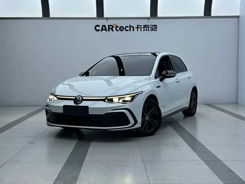 Volkswagen Golf 2022 из CN, фото 1