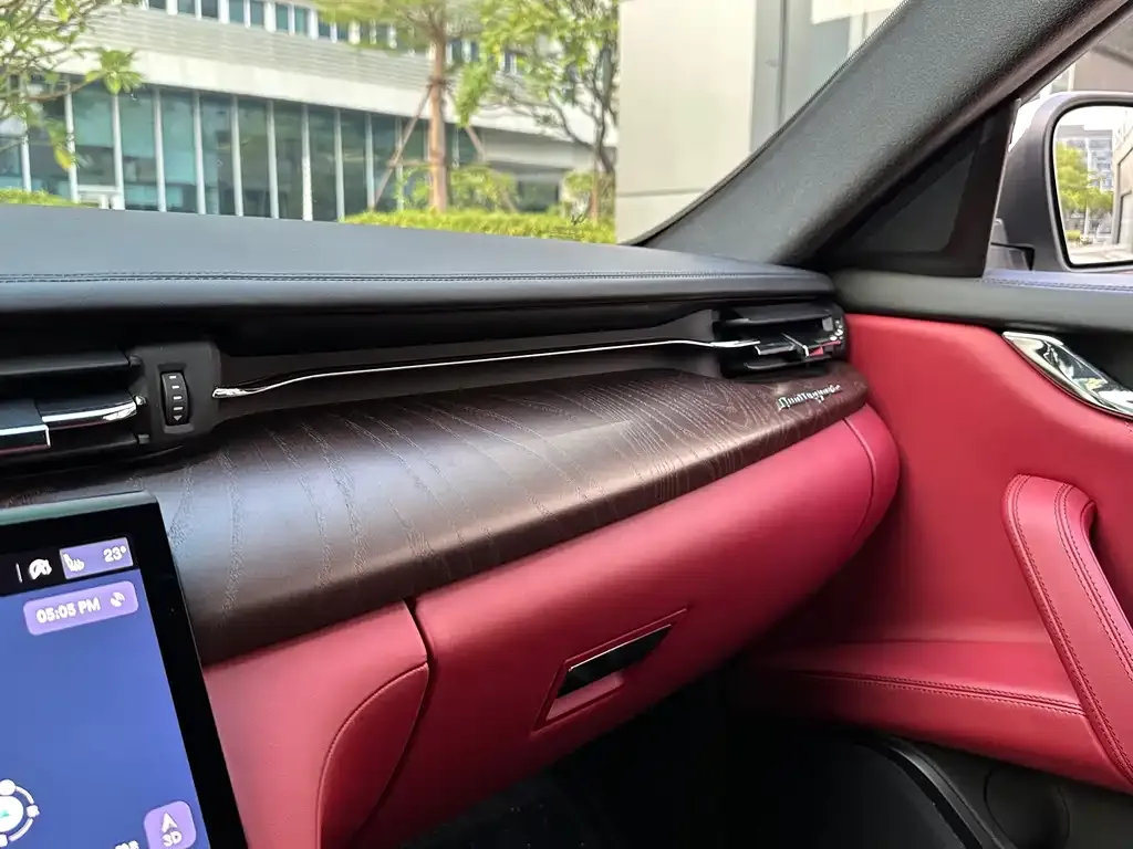 Maserati Quattroporte 2021 из CN, фото 5