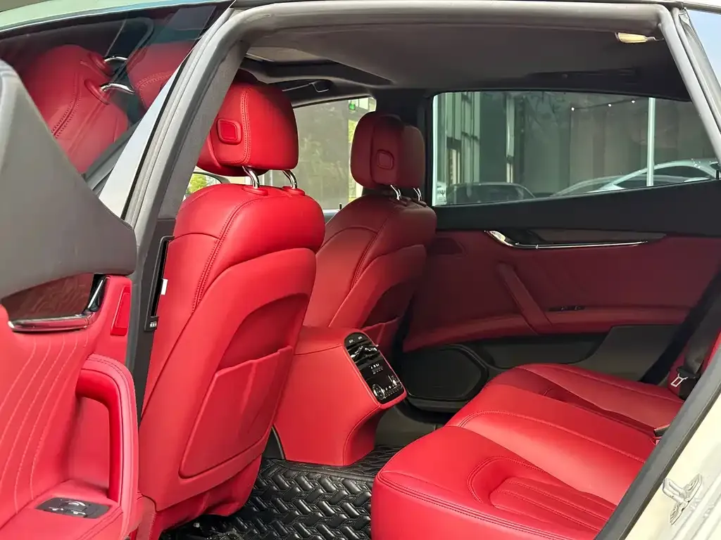 Maserati Quattroporte 2021 из CN, фото 9
