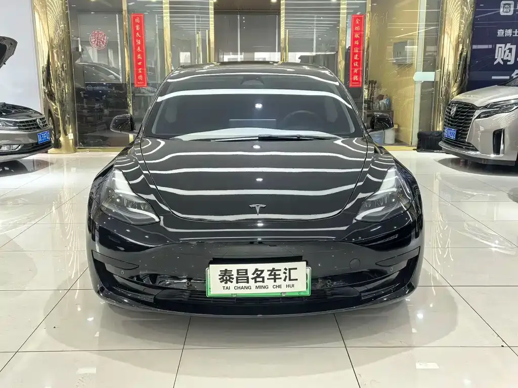 Tesla Model 3 — фото 2