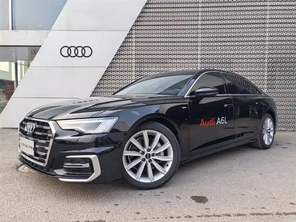 Audi A6L — фото 1