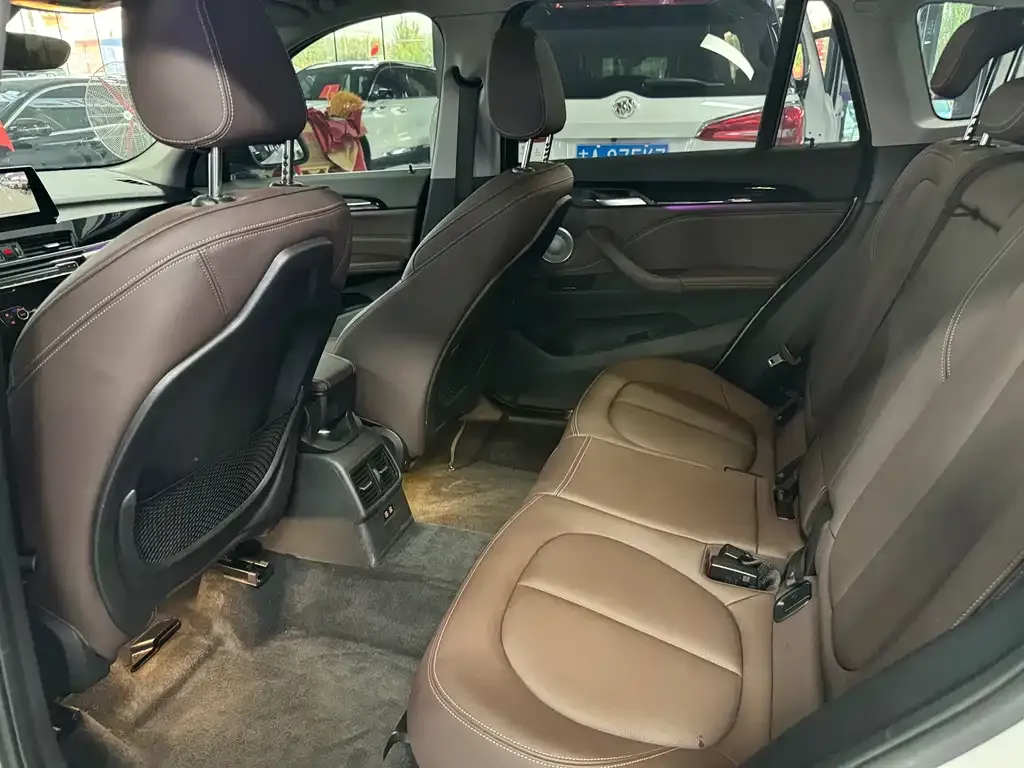 BMW X1 2021 из CN, фото 9