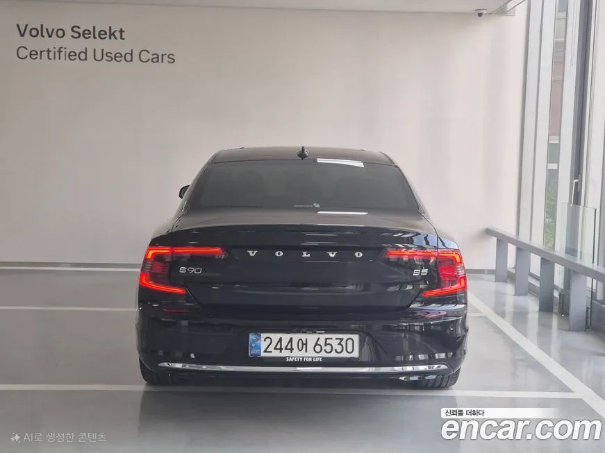 Volvo S90 2024 из KR, фото 4