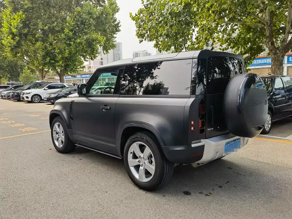 Land Rover Defender — фото 10