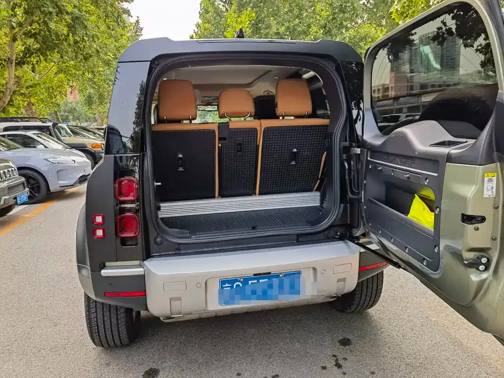 Land Rover Defender — фото 9