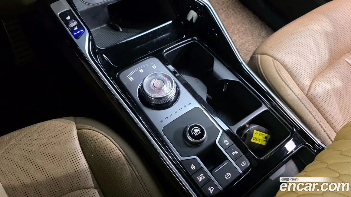 Kia Sorento — фото 9