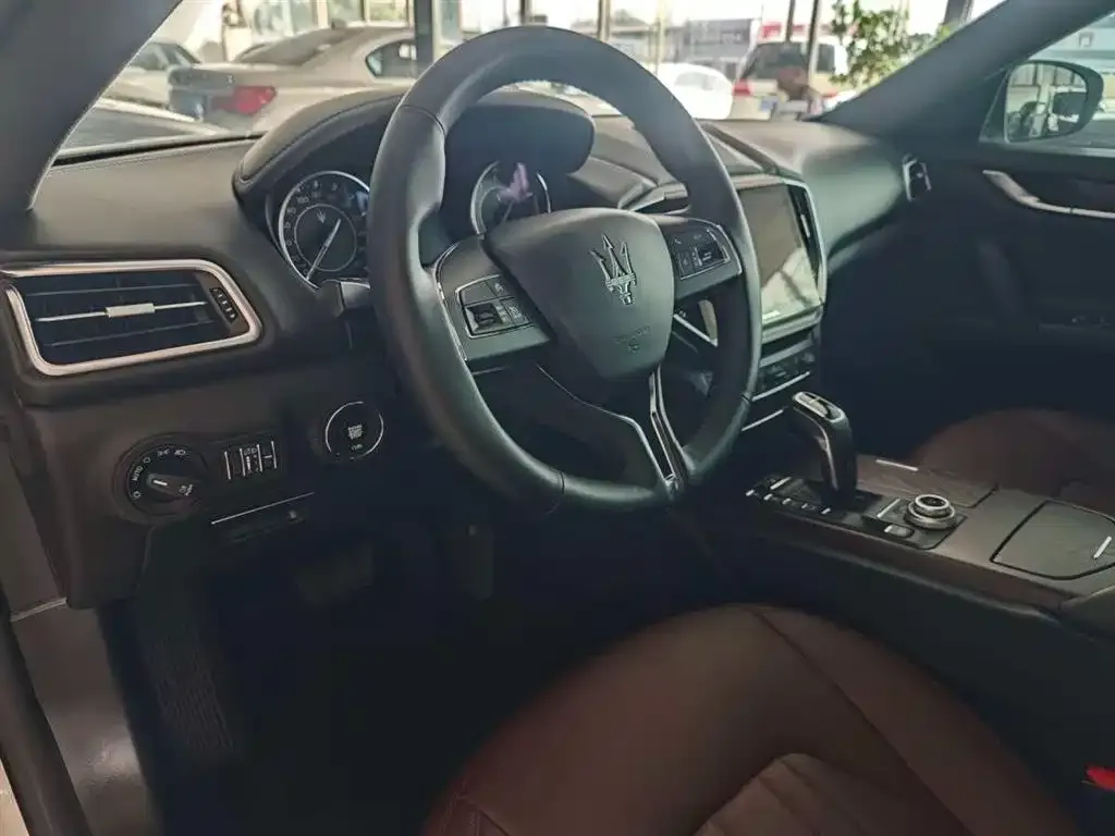 Maserati Ghibli — фото 6
