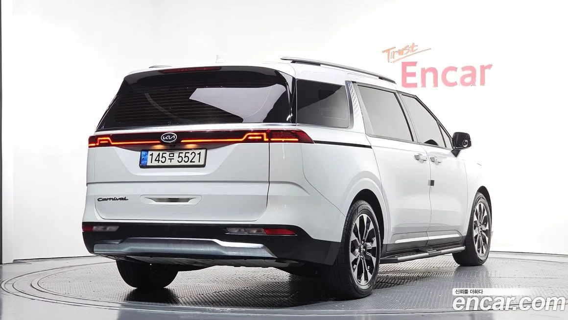 Kia Carnival — фото 2