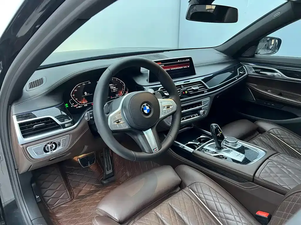 BMW 7 Series 2021 из CN, фото 10