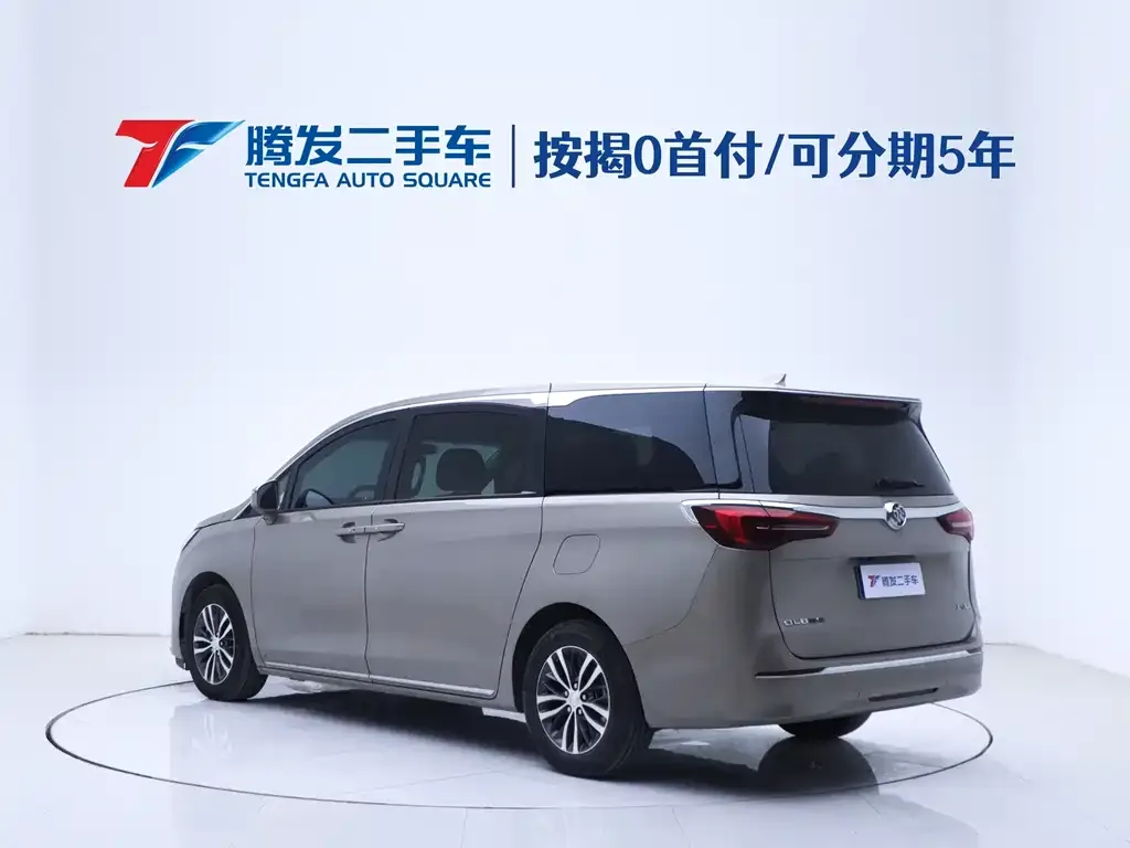 Buick GL8 2024 из CN, фото 3