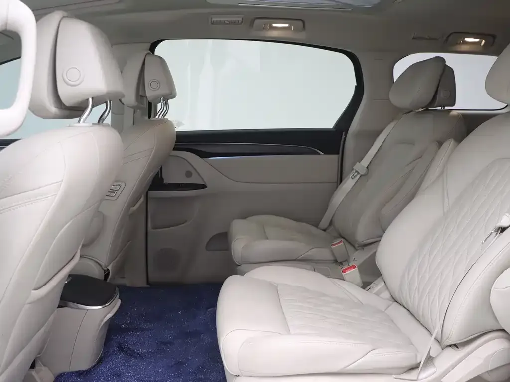 Buick GL8 2024 из CN, фото 9
