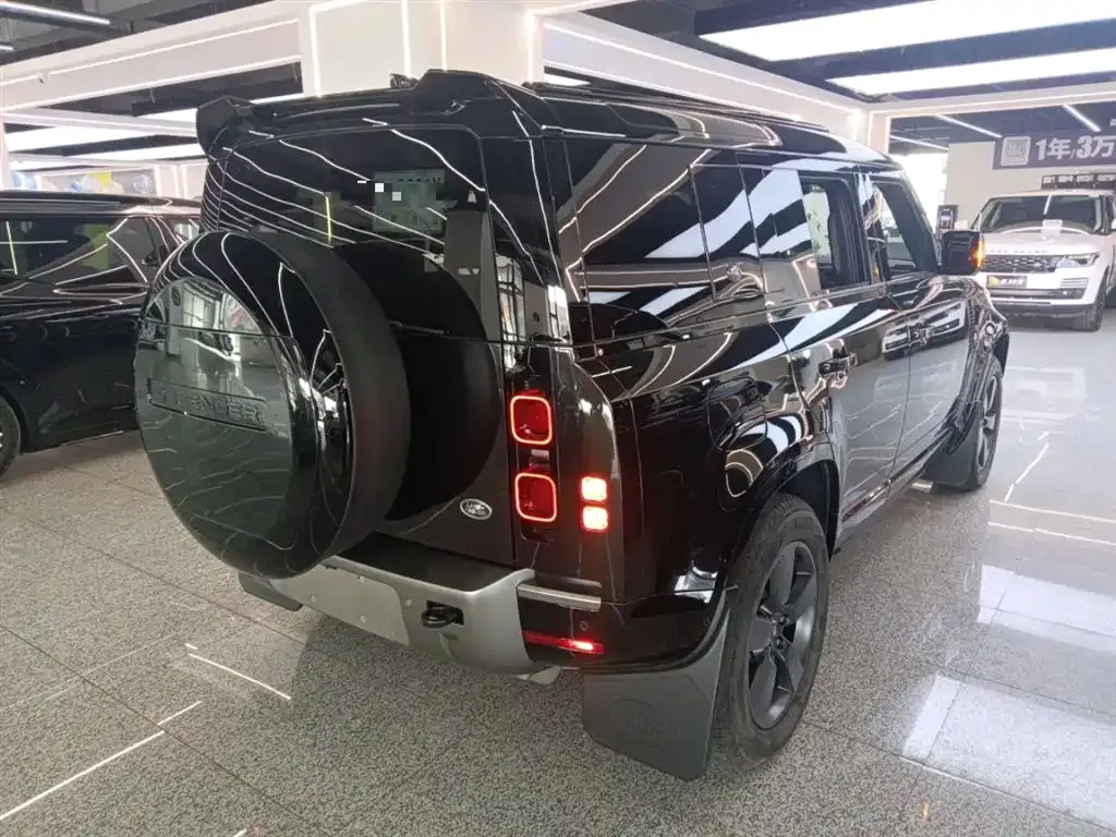 Land Rover Defender — фото 7