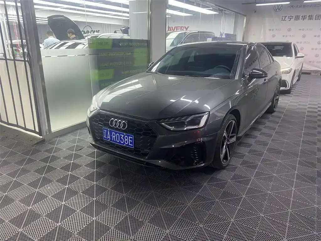 Audi A4L 2024 из CN, фото 1