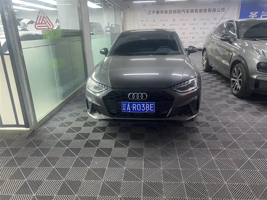 Audi A4L 2024 из CN, фото 2