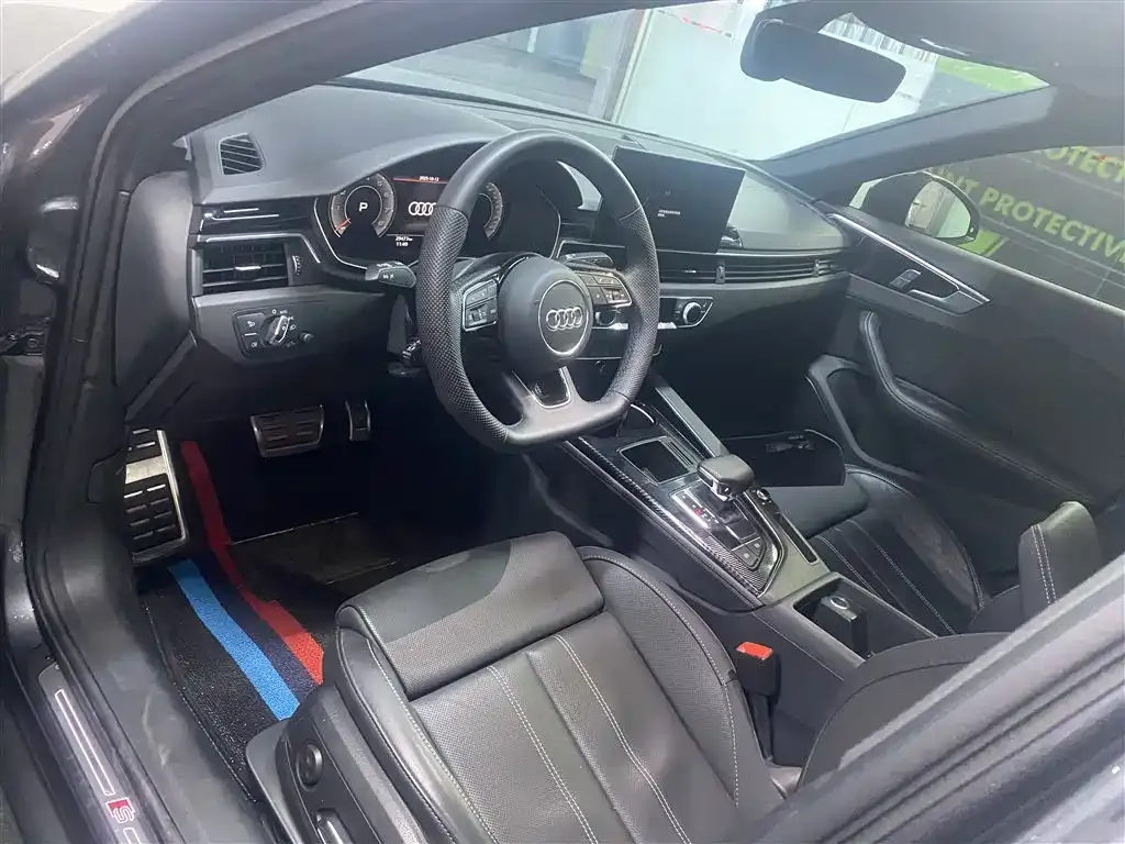 Audi A4L 2024 из CN, фото 3