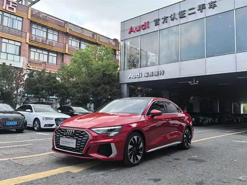 Audi A3 2023 из CN, фото 1