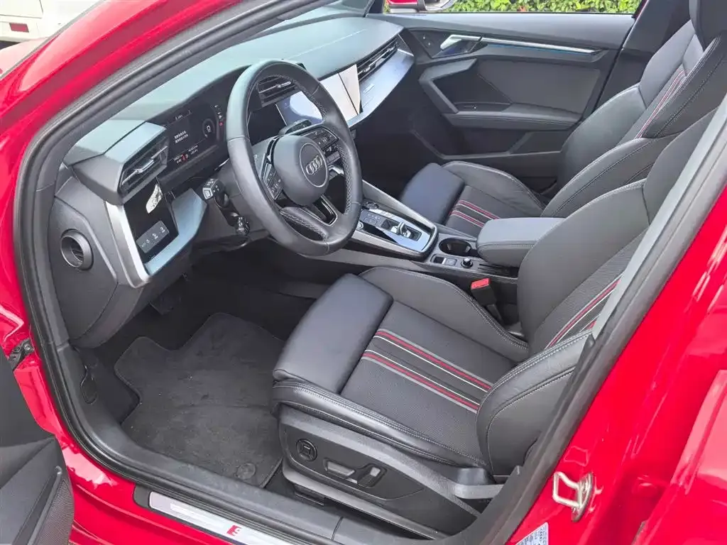 Audi A3 2023 из CN, фото 9