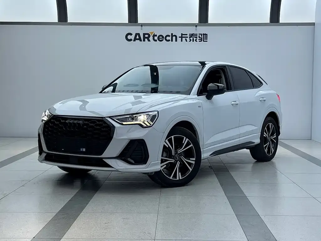 Audi Q3 Sportback — фото 1