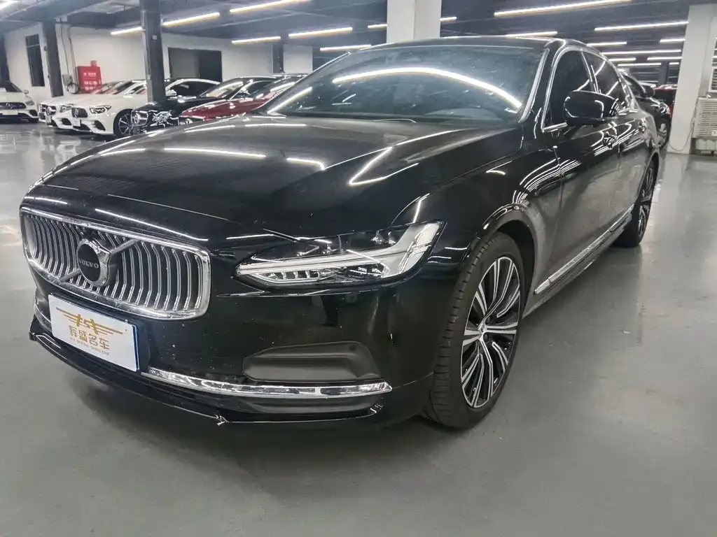 Volvo S90 2024 из CN, фото 1